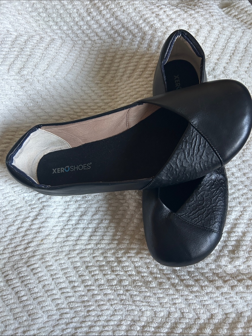Xero Shoes Women's Black Foldable Ballet Flats